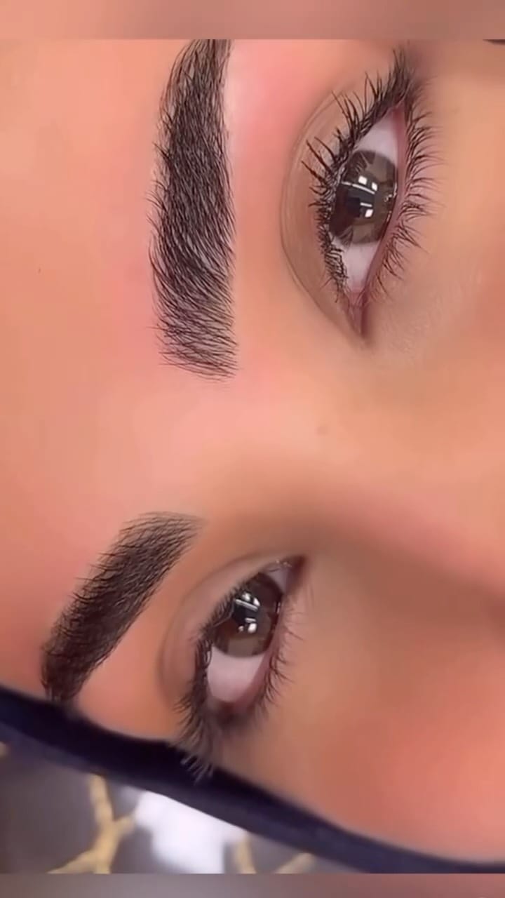 Post 4 by Darine Mini on Instagram (video)