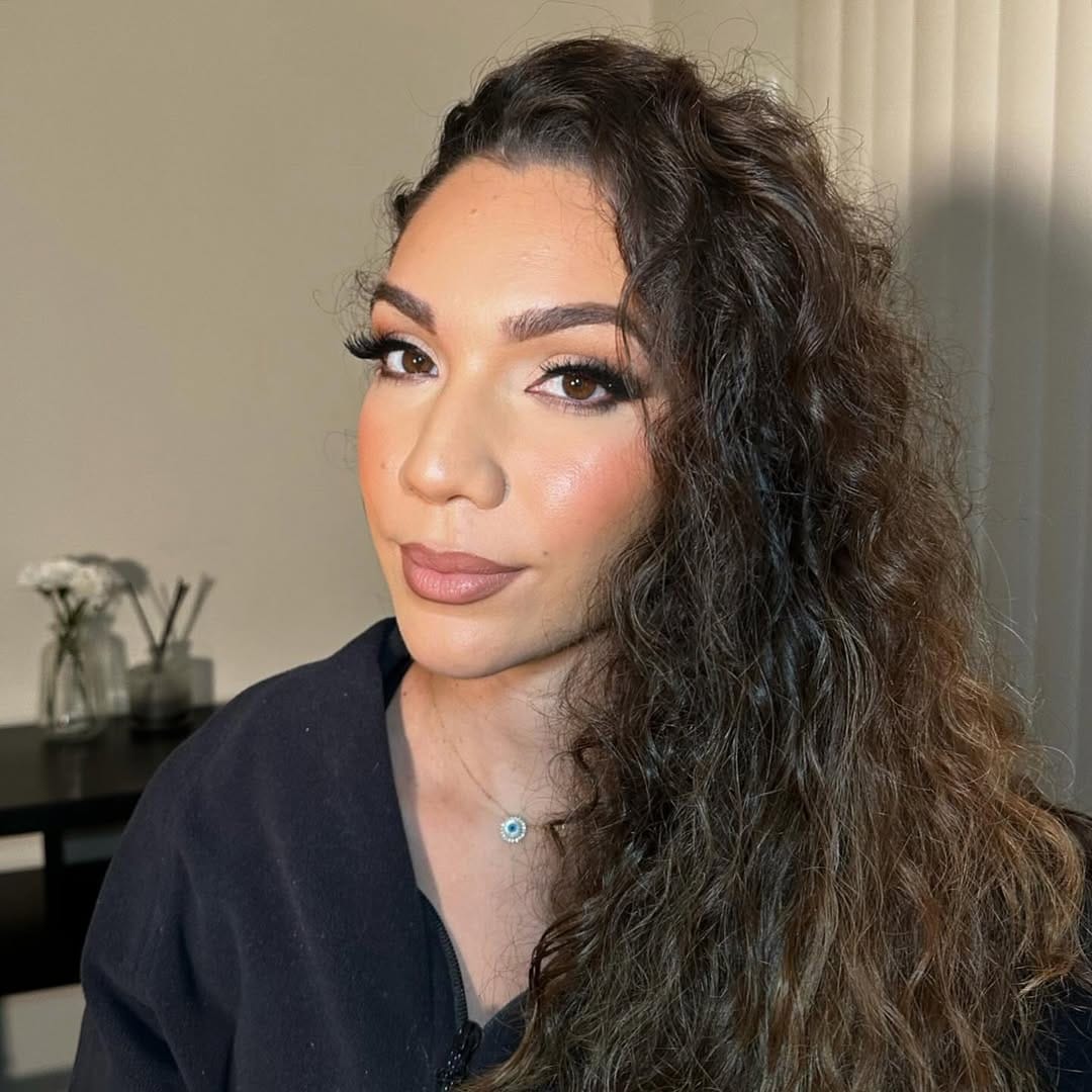Post 3 by Makeup Artist on Instagram (carousel)