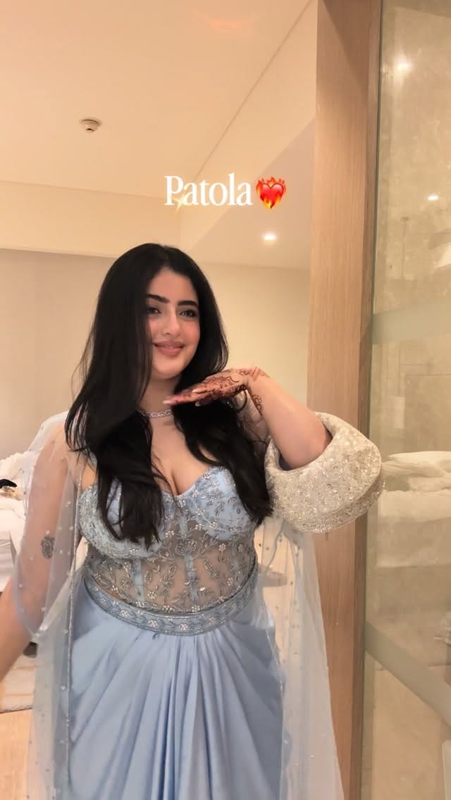 Post 5 by Muskan Makhija on Instagram (video)