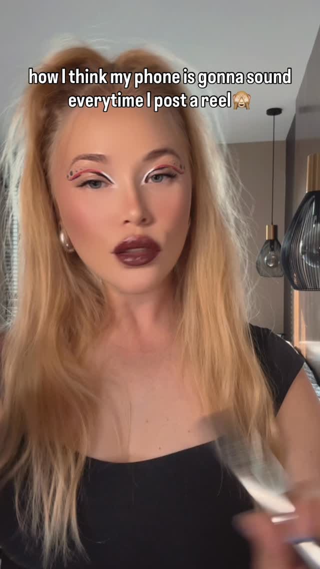 Post 9 by 𝙰𝚁𝙸𝙽𝙰 𝚂𝙾𝙻𝙾 | 𝙼𝙾𝙽𝚃𝚁𝙴𝙰𝙻 𝙼𝙰𝙺𝙴𝚄𝙿 𝙰𝚁𝚃𝙸𝚂𝚃 on Instagram (video)