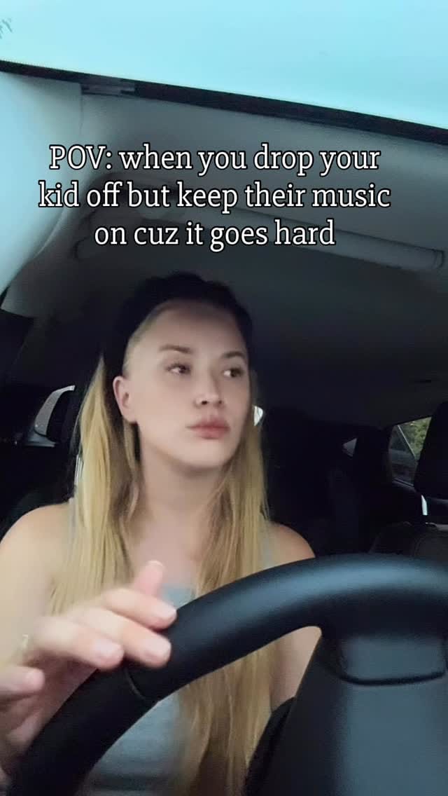 Post 5 by 𝙰𝚁𝙸𝙽𝙰 𝚂𝙾𝙻𝙾 | 𝙼𝙾𝙽𝚃𝚁𝙴𝙰𝙻 𝙼𝙰𝙺𝙴𝚄𝙿 𝙰𝚁𝚃𝙸𝚂𝚃 on Instagram (video)