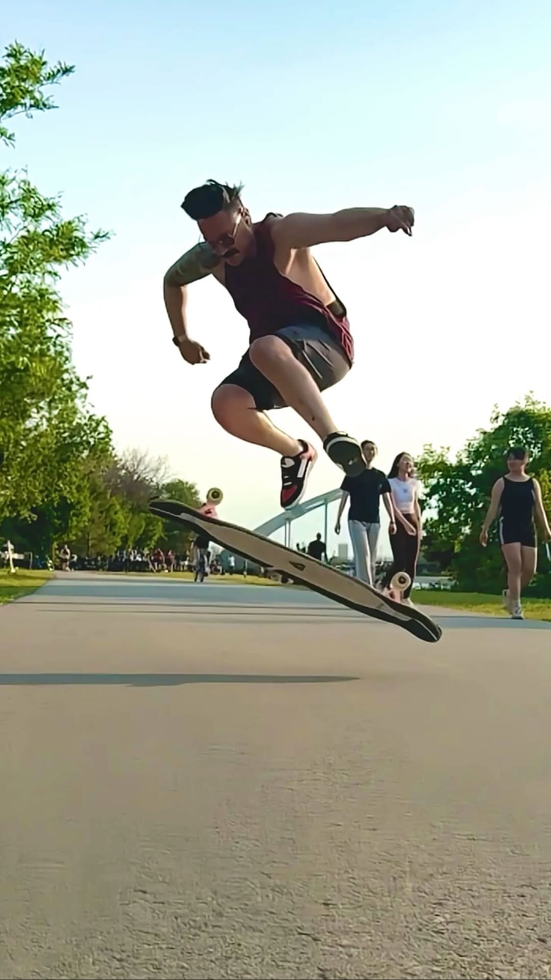 Post 2 by Rollin Longboard on Instagram (video)