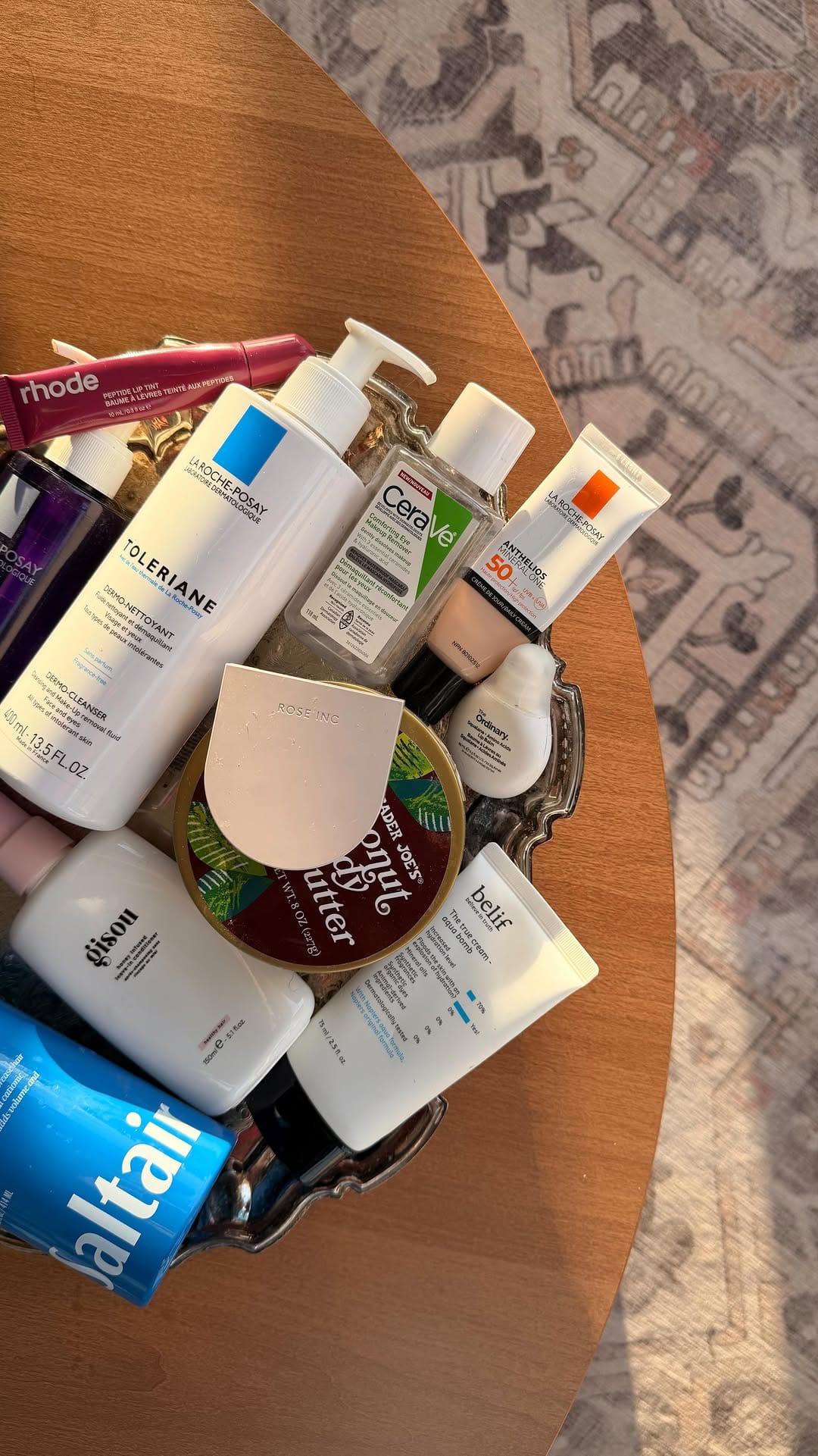 Post 5 by Ara || Vancouver Beauty Creator on Instagram (video)