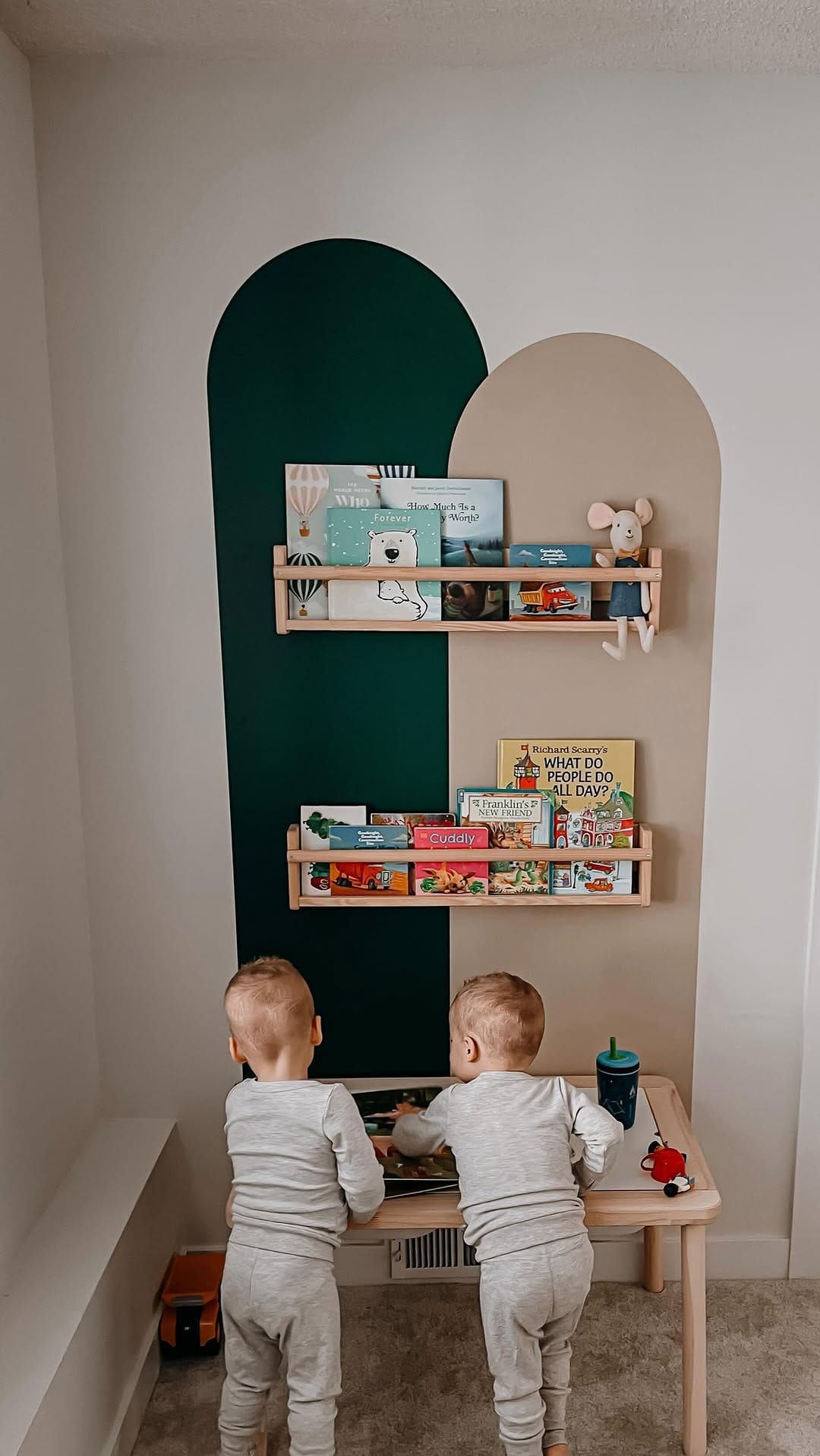 Post 7 by Cover These Walls on Instagram (video)