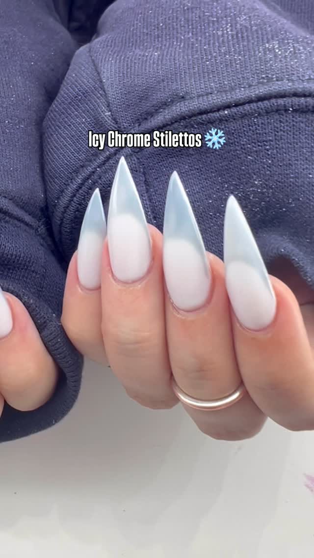 Post 4 by 𝙉𝙖𝙩𝙪𝙧𝙖𝙡 𝙉𝙖𝙞𝙡𝙨 𝙎𝙩𝙪𝙙𝙞𝙤 𝙆𝙞𝙩𝙘𝙝𝙚𝙣𝙚𝙧 🇨🇦 on Instagram (video)