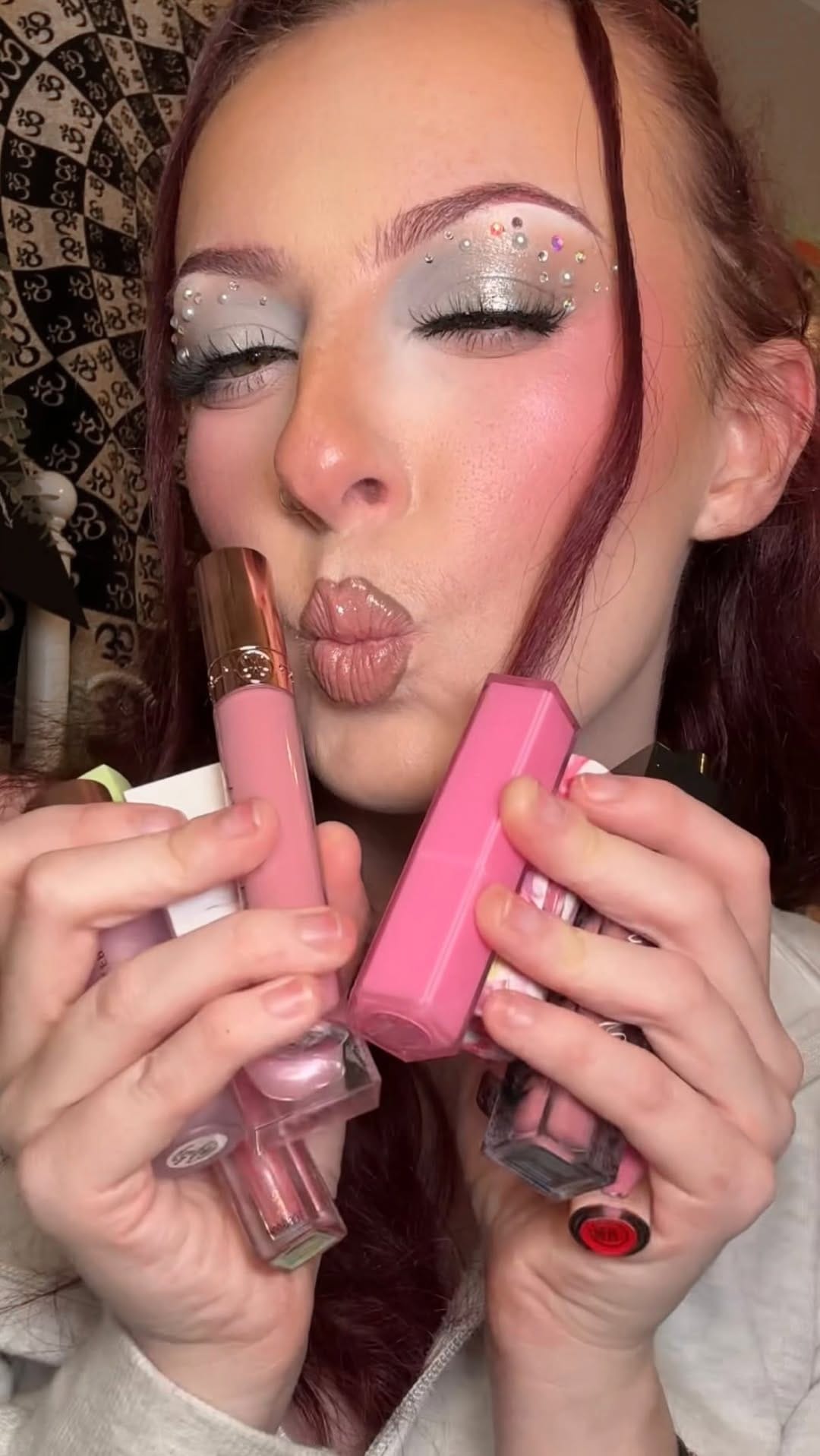Post 7 by 𝚂 𝙰 𝙼 𝙰 𝙽 𝚃 𝙷 𝙰  𝚁 𝙾 𝚂 𝙴 on Instagram (video)