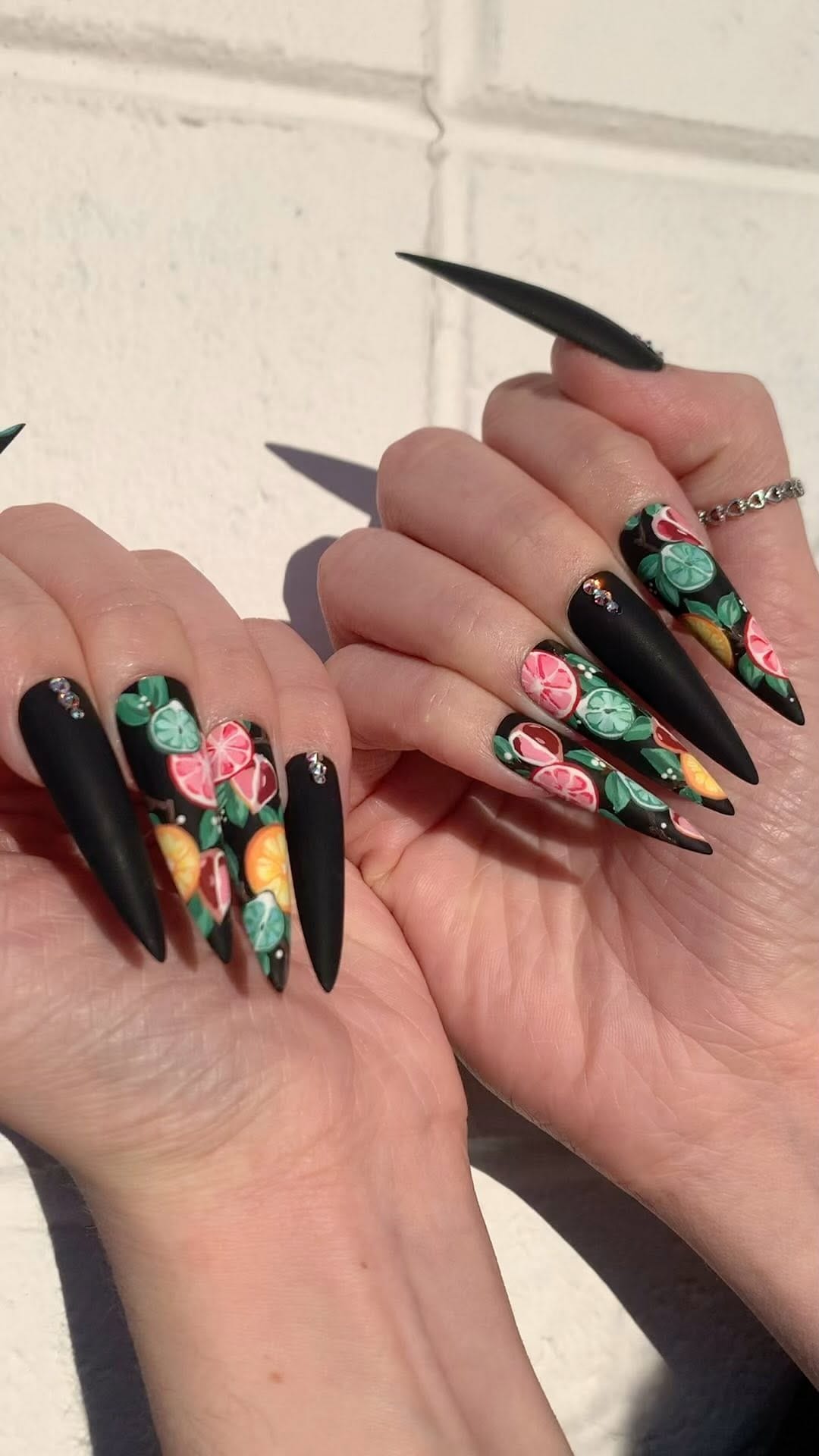 Post 9 by I'm HELEN  - Ngoc Phuong Duyen Nguyen📍Edmonton, Canada on Instagram (video)
