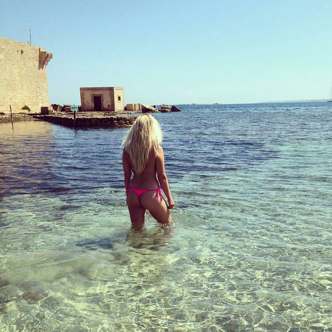 Post 9 by lumieresdebaia bikinis on Instagram (image)