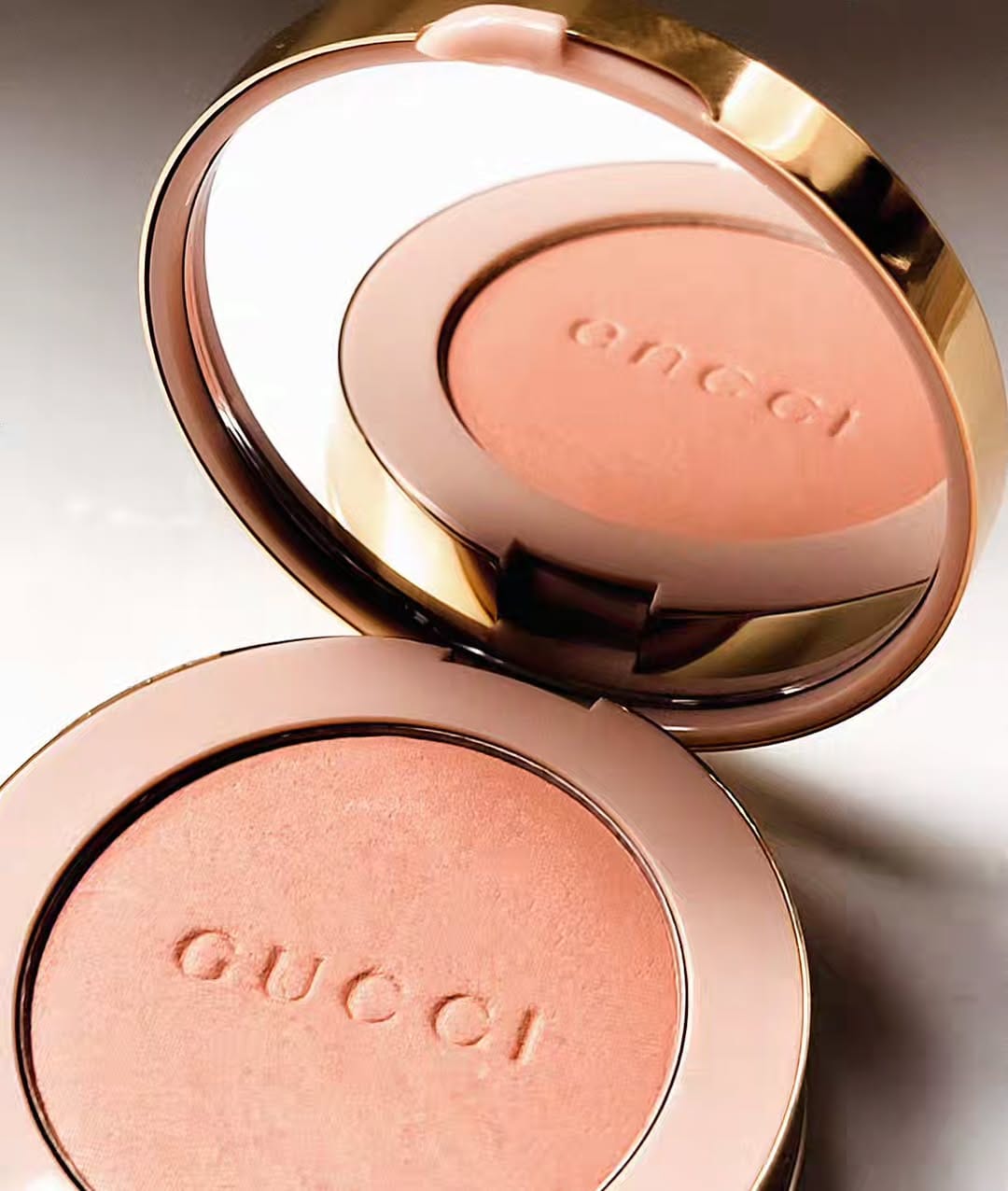 Post 3 by Andrea [Beauty Influencer] on Instagram (image)