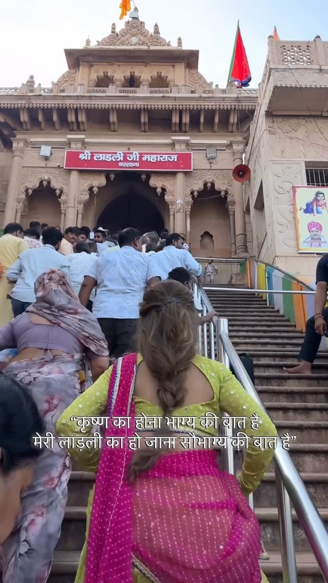Post 8 by Divya on Instagram (video)