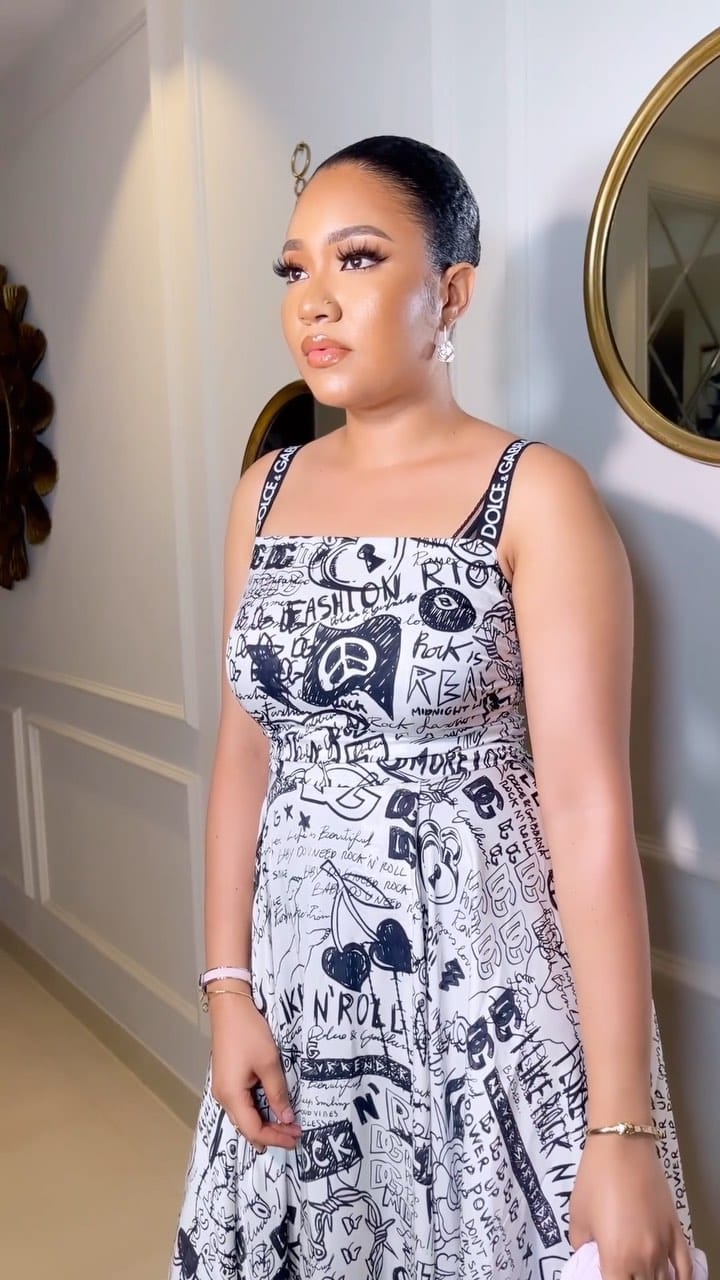 Post 10 by Ontario Bridal Makeup Artist on Instagram (video)