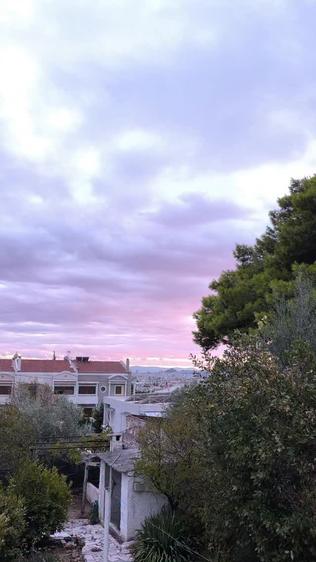 Post 1 by Πάμελα Βαληλή on Instagram (video)