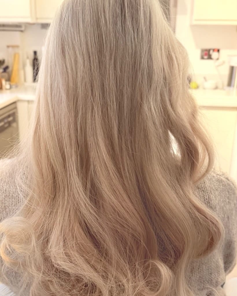 Post 2 by Celeb Hair Extensions Mobile ✨ on Instagram (image)