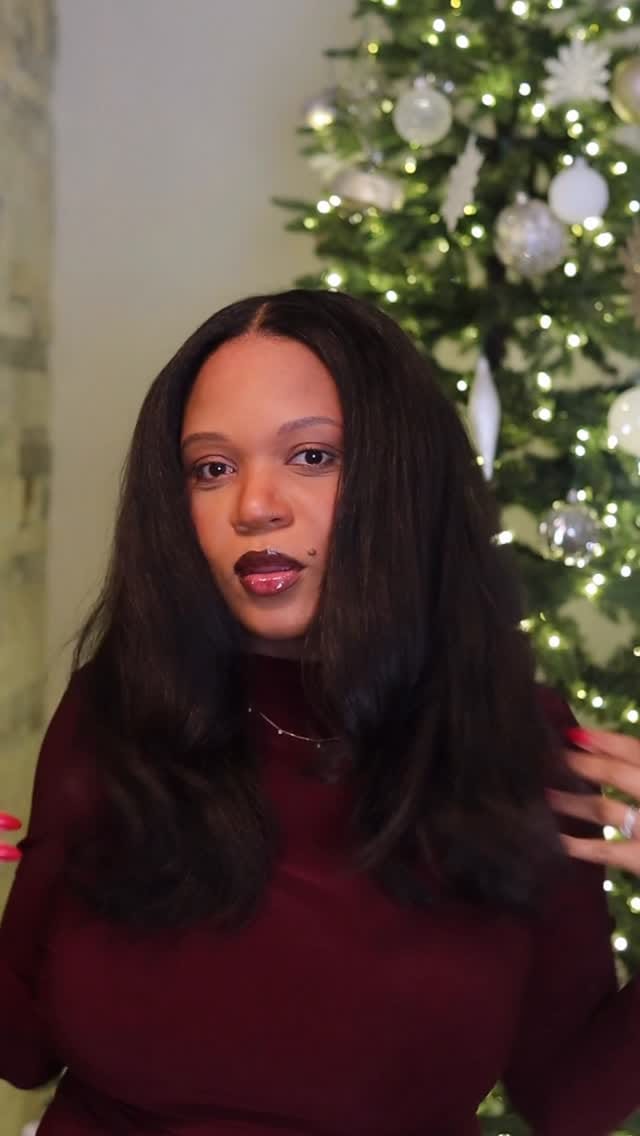 Post 4 by Lynn-Cha🌻 Curly Hair & Lifestyle on Instagram (video)