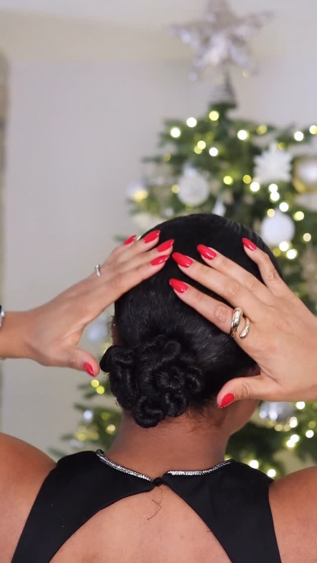 Post 9 by Lynn-Cha🌻 Curly Hair & Lifestyle on Instagram (video)