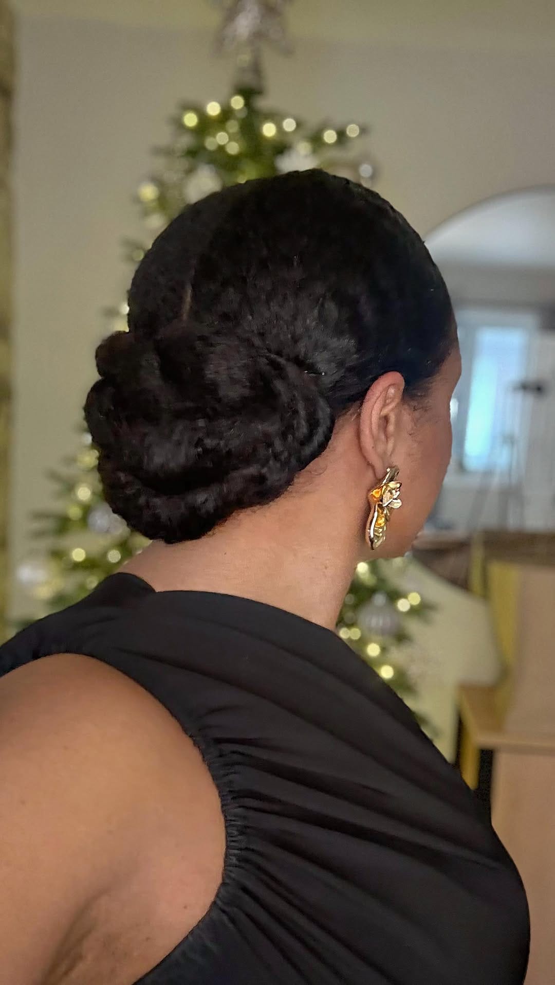 Post 8 by Lynn-Cha🌻 Curly Hair & Lifestyle on Instagram (video)