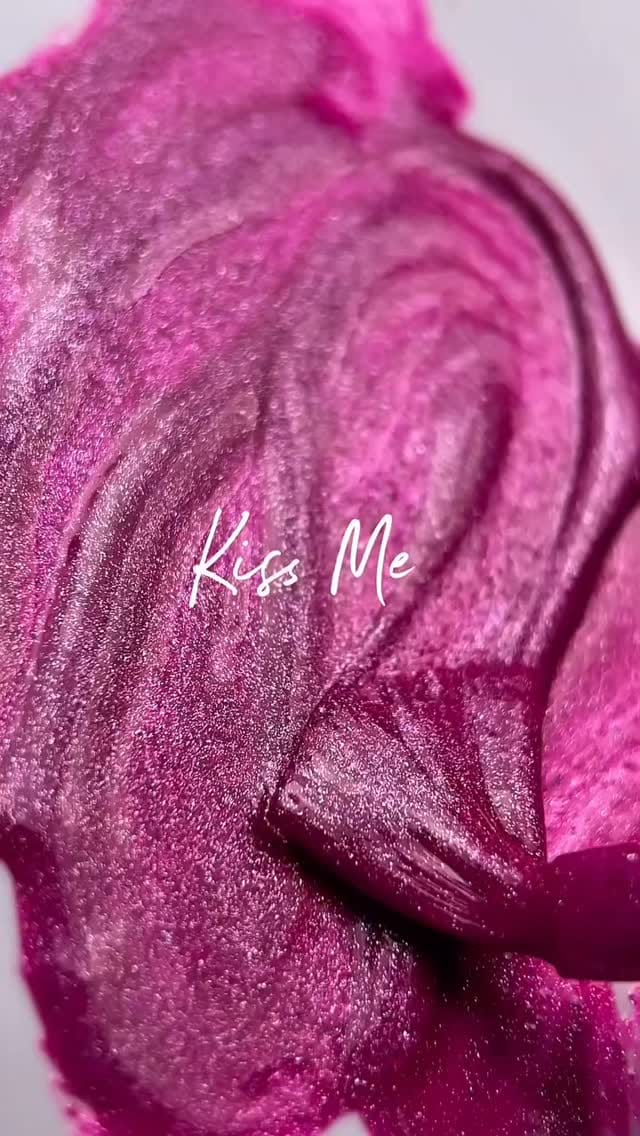 Post 4 by Creata Beauty :: Professional on Instagram (video)