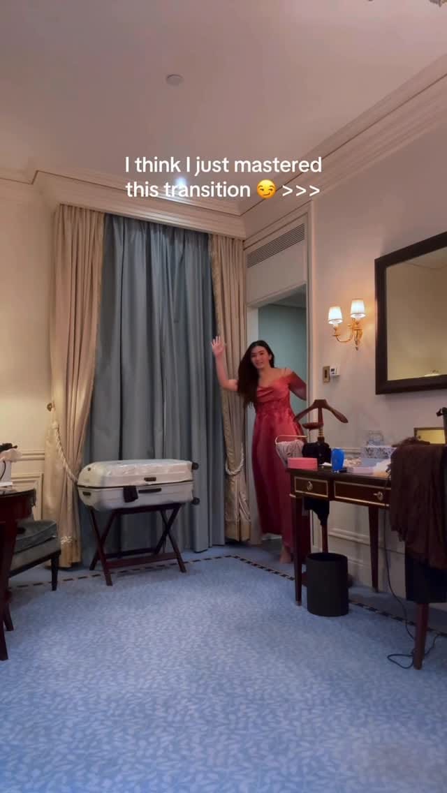 Post 6 by Helen Li on Instagram (video)