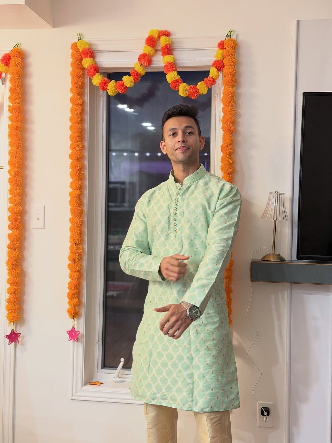 Post 10 by Mukund Natani on Instagram (carousel)