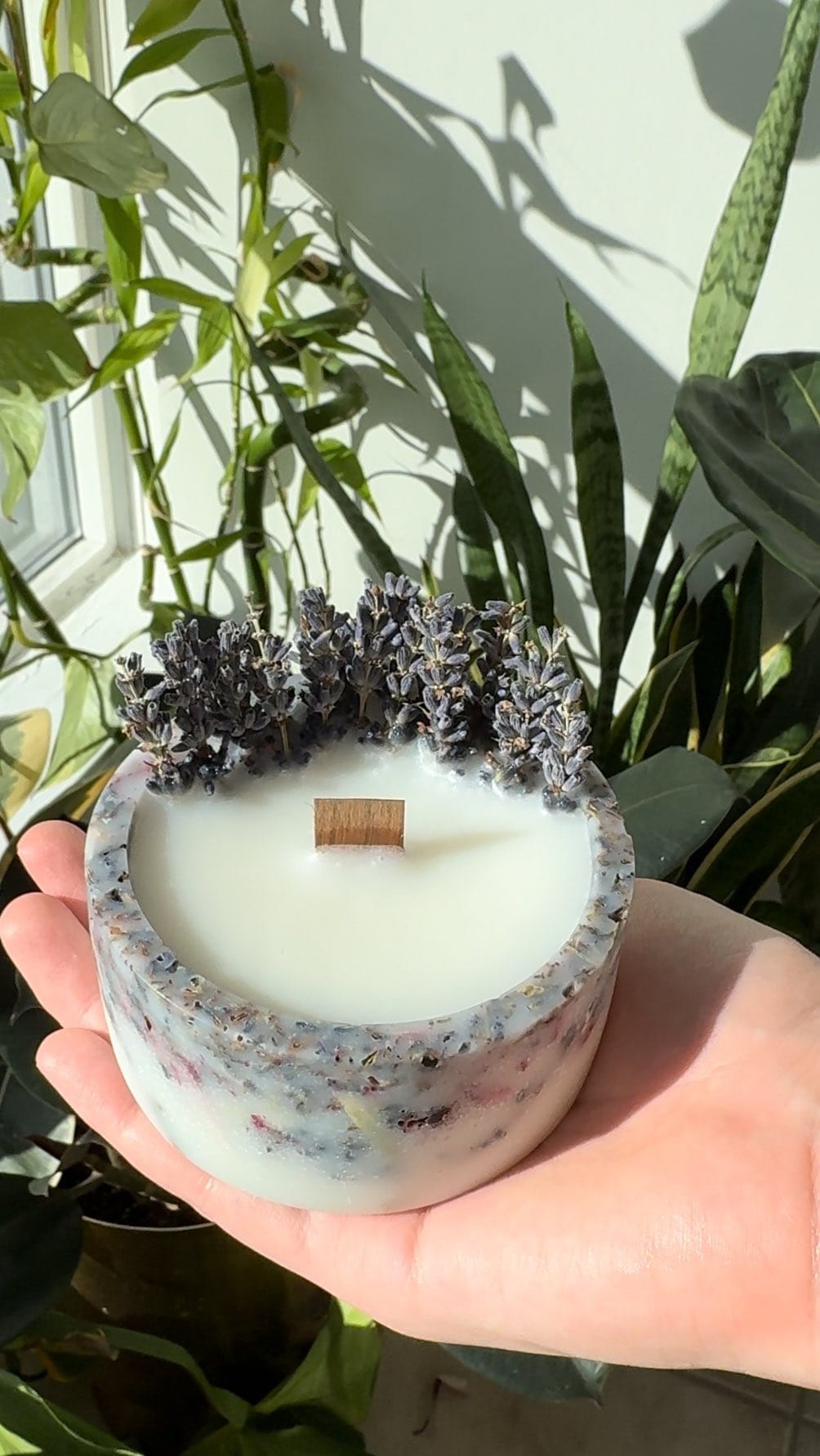 Post 1 by 🌿sweet wish candle🌿 on Instagram (video)