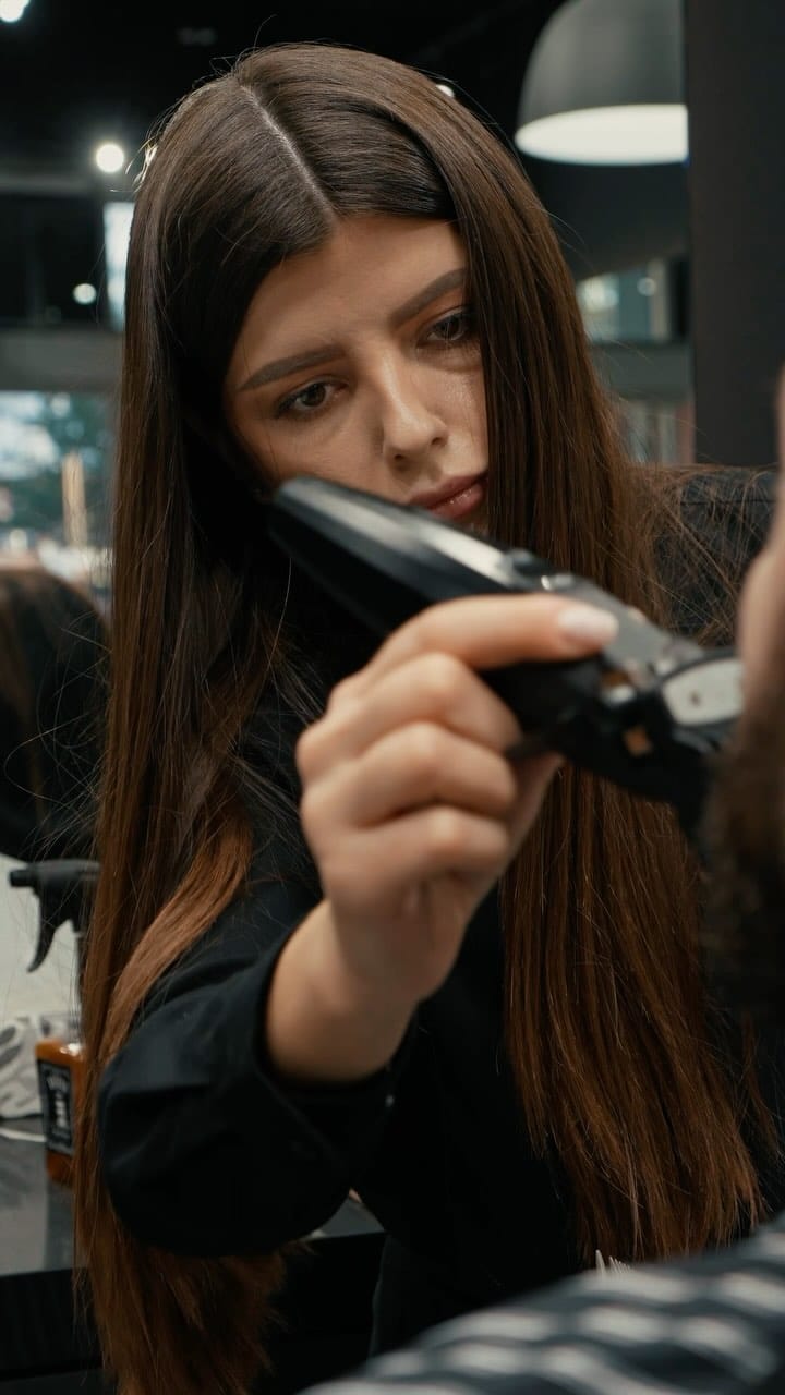 Post 4 by RendezVous | Toronto Barbers 🇨🇦 on Instagram (video)