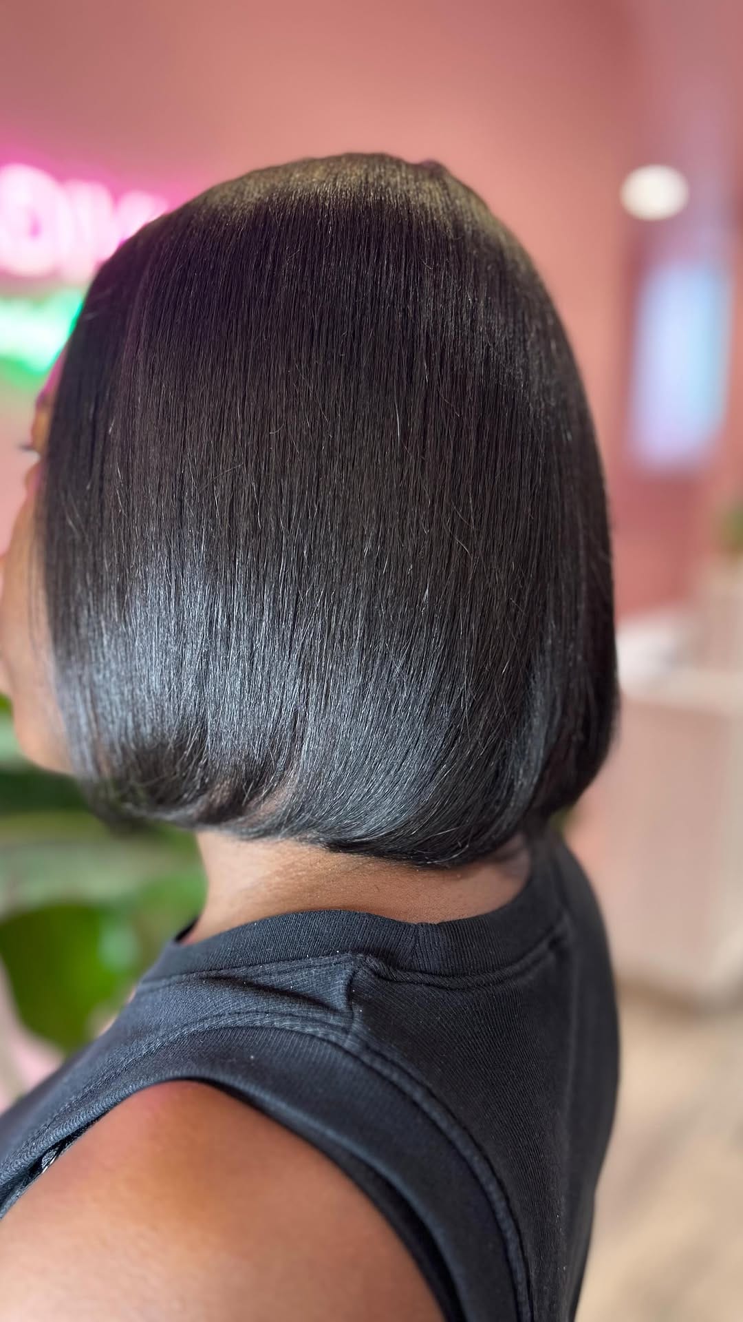 Post 10 by Montreal hair replacement and hair stylist on Instagram (video)