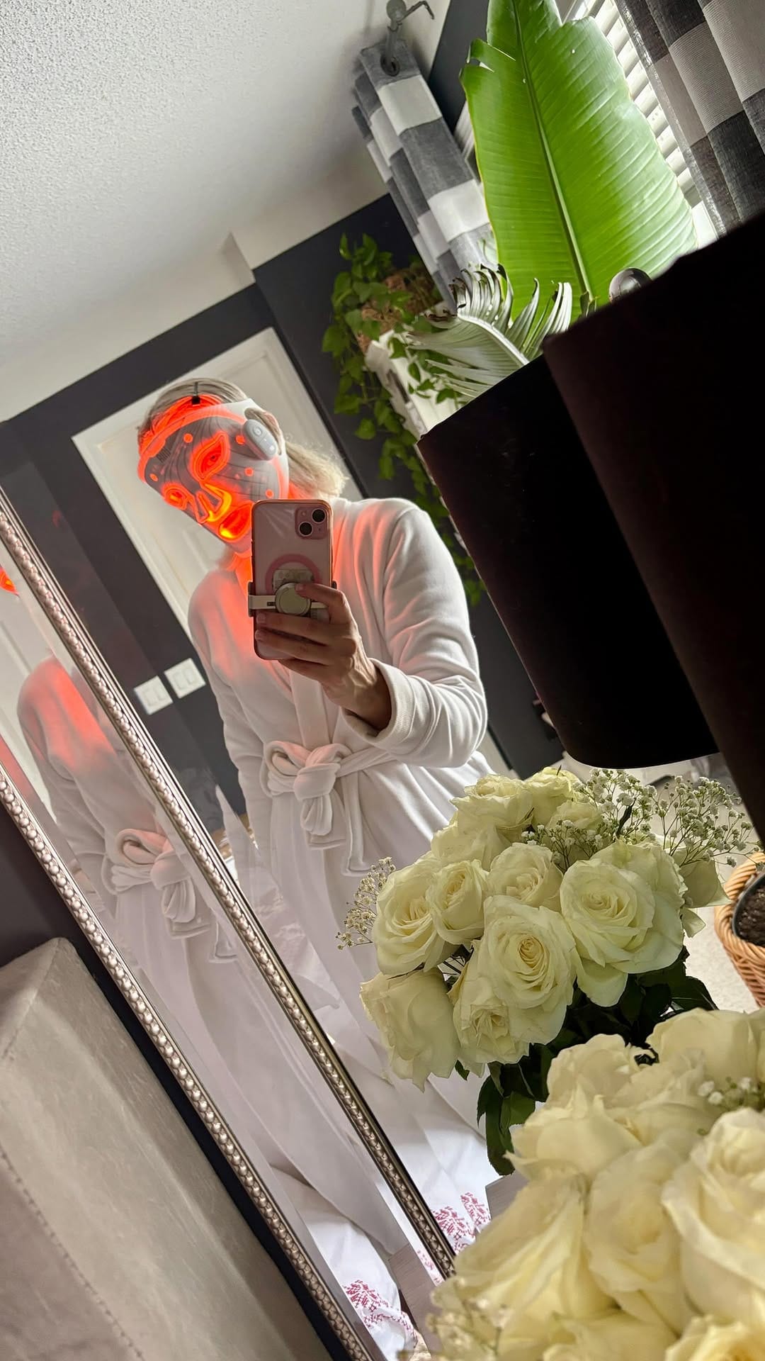 Post 5 by Monika | Luxury Beauty Curator & Skincare Enthusiast on Instagram (video)