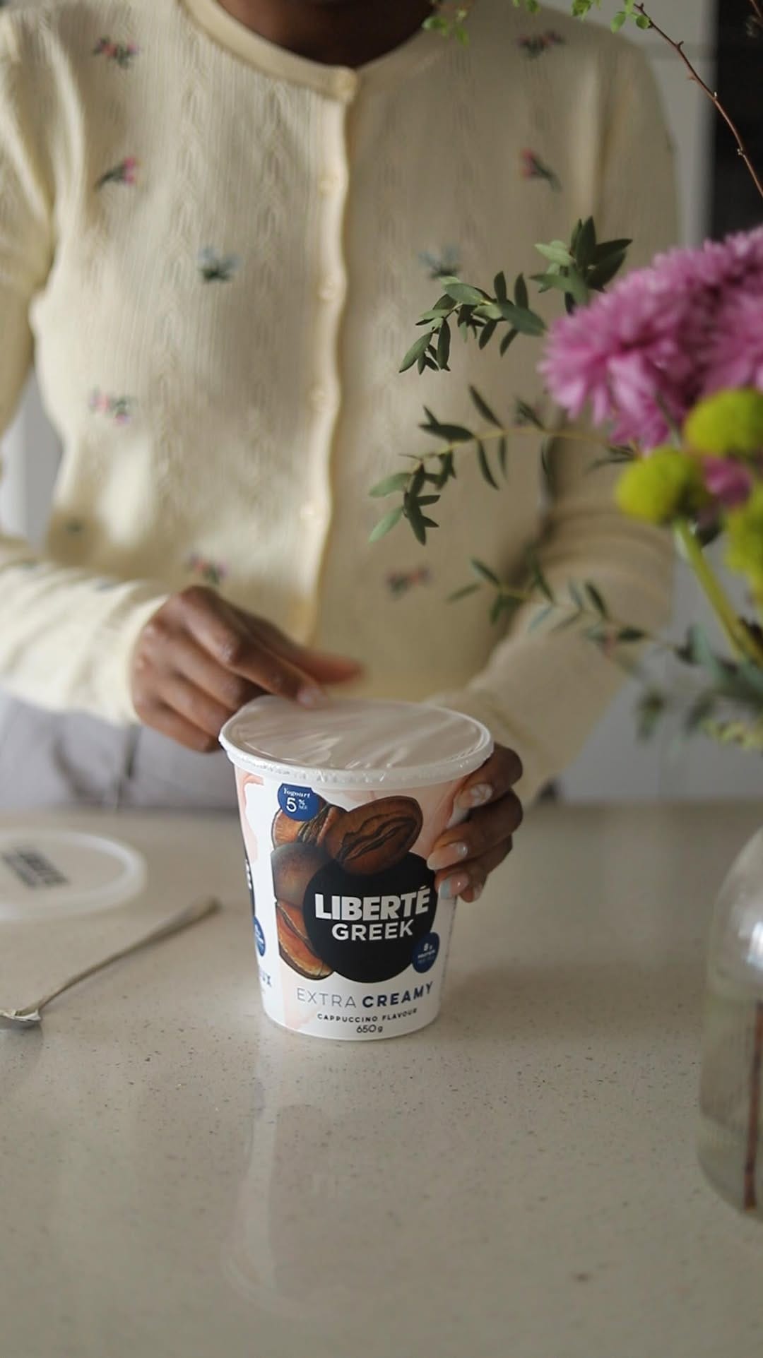 Post 6 by Liberté Canada on Instagram (video)