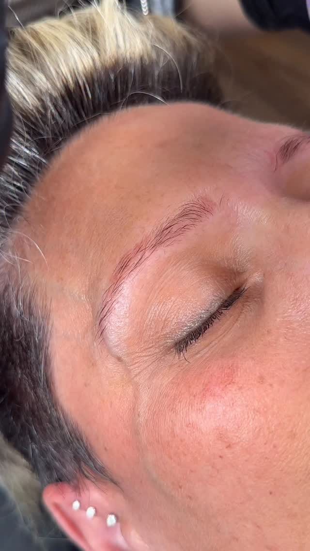 Post 6 by LASH & BROW SUPPLIES on Instagram (video)