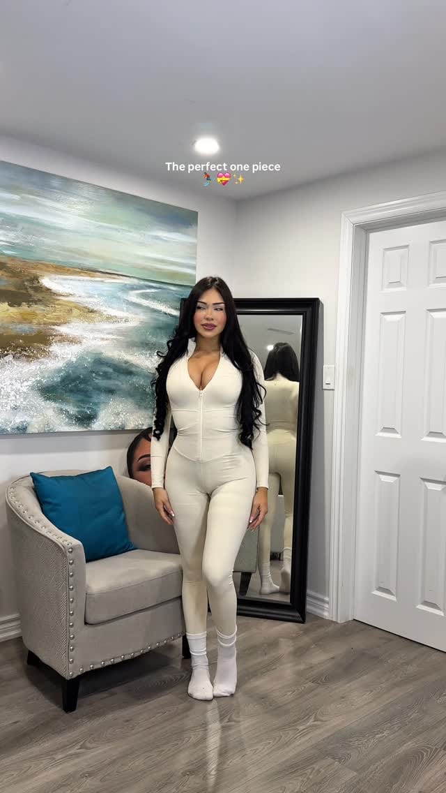 Post 1 by 𝐍𝐮𝐧𝐮 𝐂𝐮𝐫𝐯𝐞𝐬: Fajas & Post Op care on Instagram (video)
