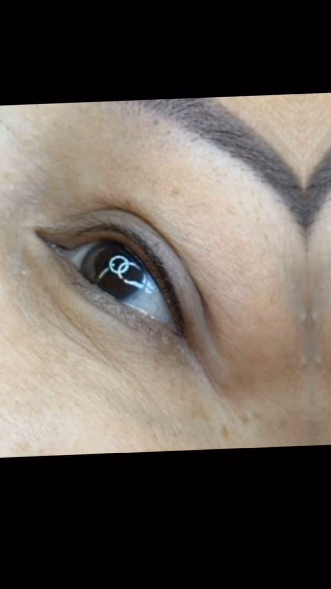 Post 8 by TORONTO MASTER ARTIST & EDUCATOR on Instagram (video)