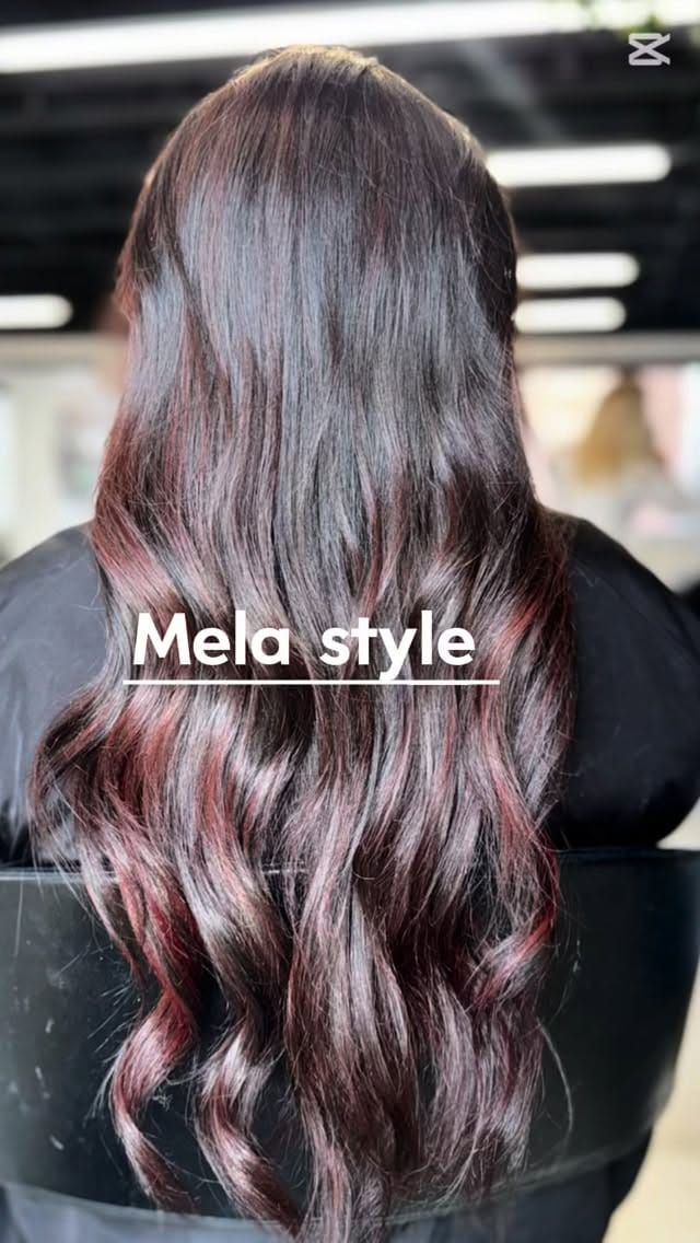Post 6 by Mela Style on Instagram (video)