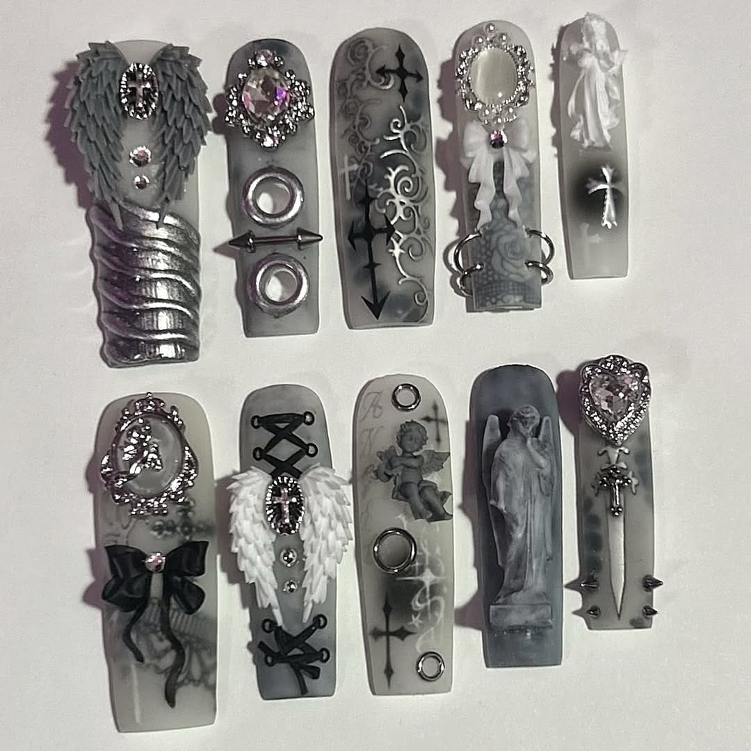 Post 4 by GlamGoth Nails on Instagram (image)