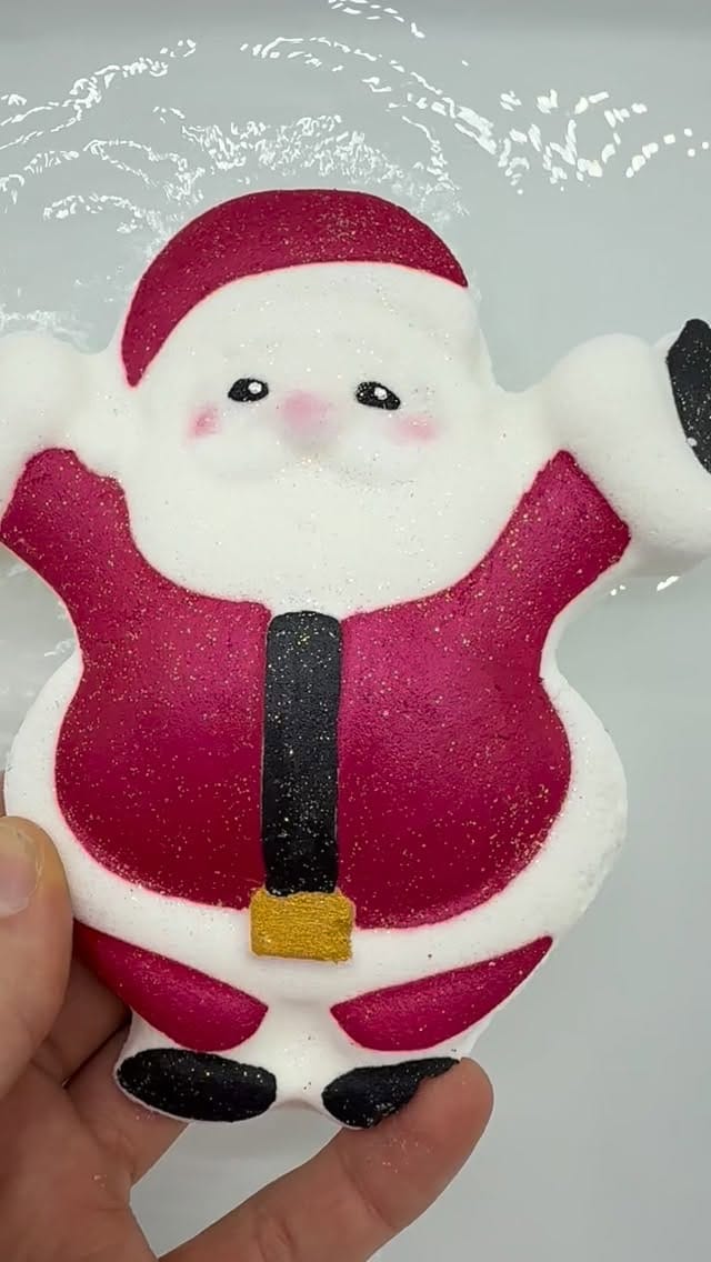 Post 8 by The Bomb Bar® on Instagram (video)