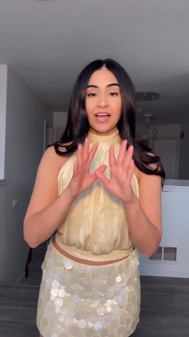 Post 6 by Ashna on Instagram (video)