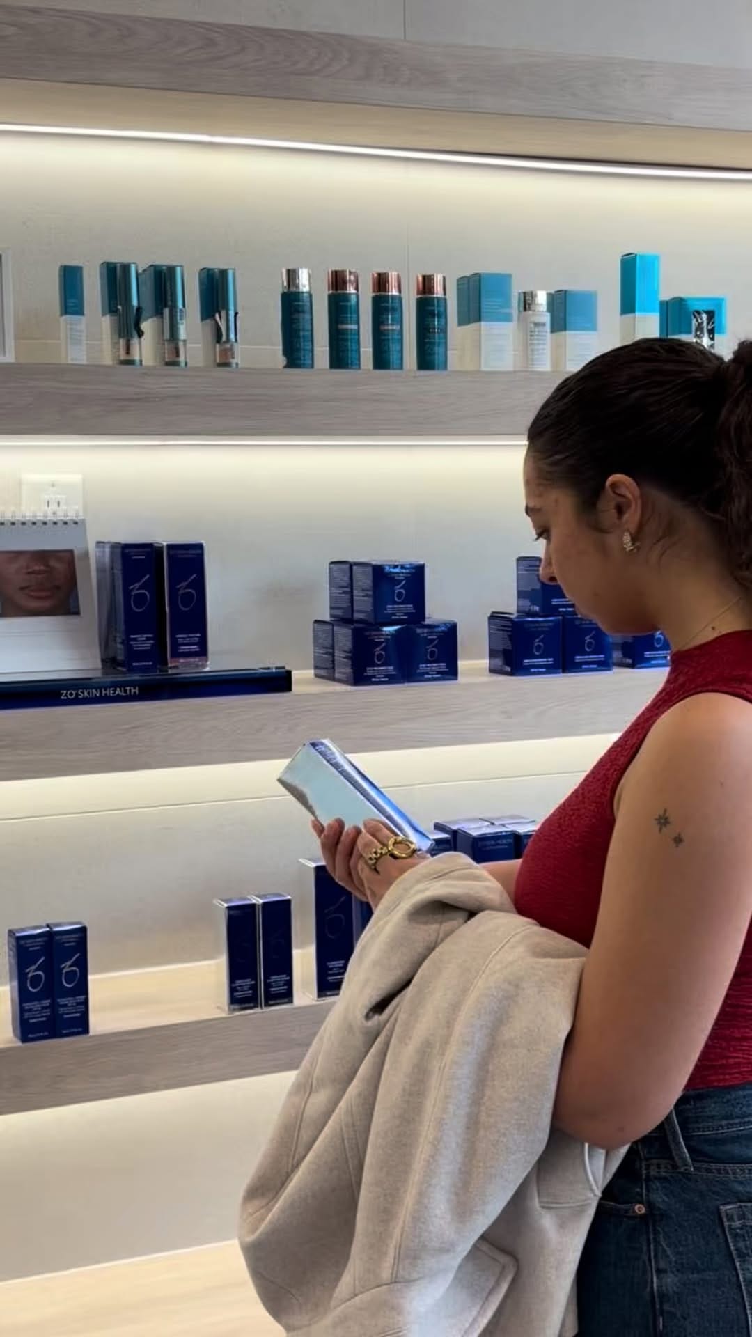 Post 2 by CüR Laser & Skin on Instagram (video)