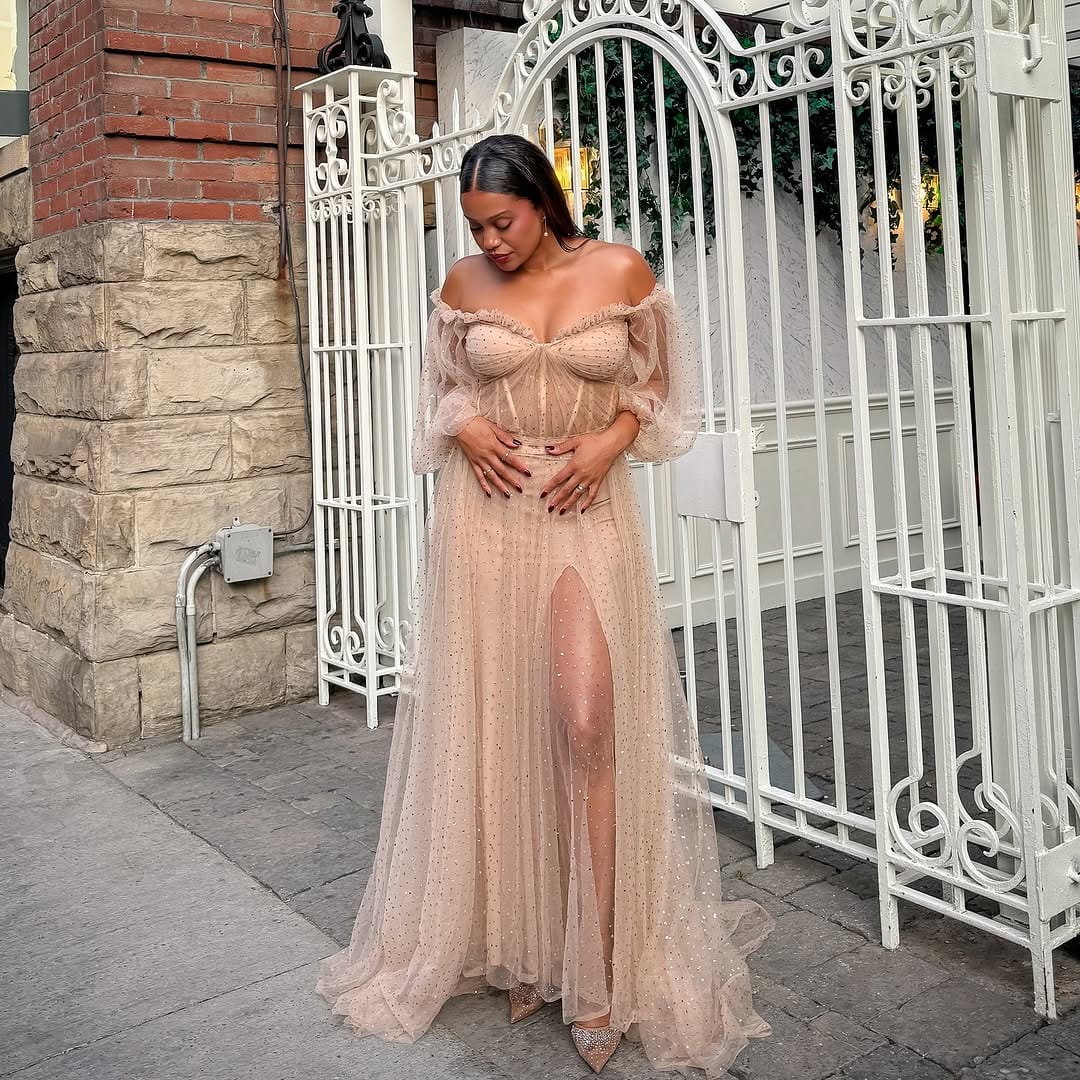 Post 10 by Taneesha Greaves on Instagram (image)