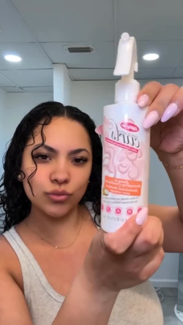 Post 4 by Dippity Do GIRLS WITH CURLS™ on Instagram (video)