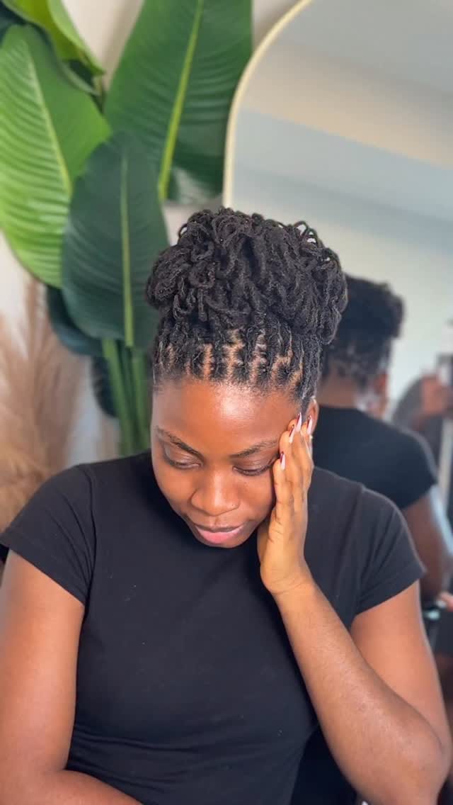 Post 2 by 𝔻ℝ𝔼𝔸𝔻𝕃𝕆ℂ𝕂𝕊 𝔾𝕌ℝ𝕌 𝕀ℕ 🇨🇦🇳🇬 on Instagram (video)