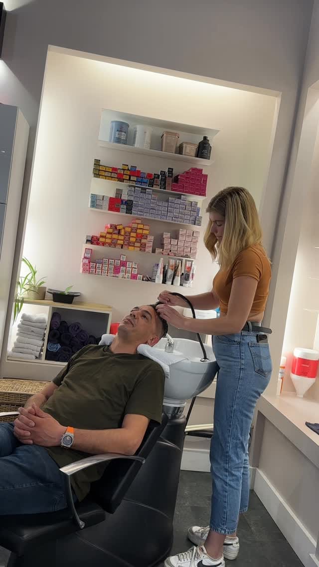 Post 7 by magnum barbershop on Instagram (video)