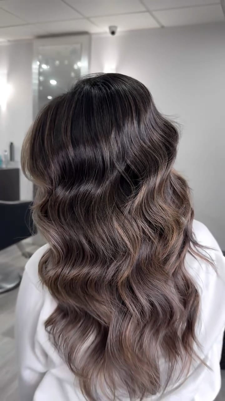 Post 6 by DANIELA’S SALON on Instagram (video)