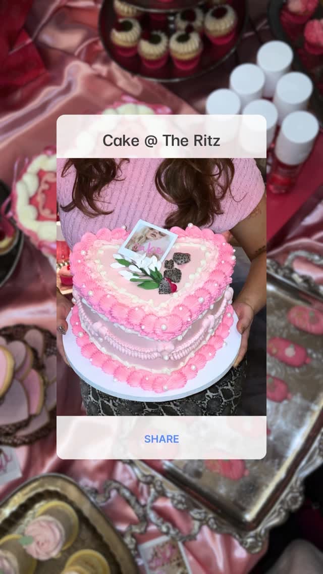 Post 9 by Cake Beauty on Instagram (video)