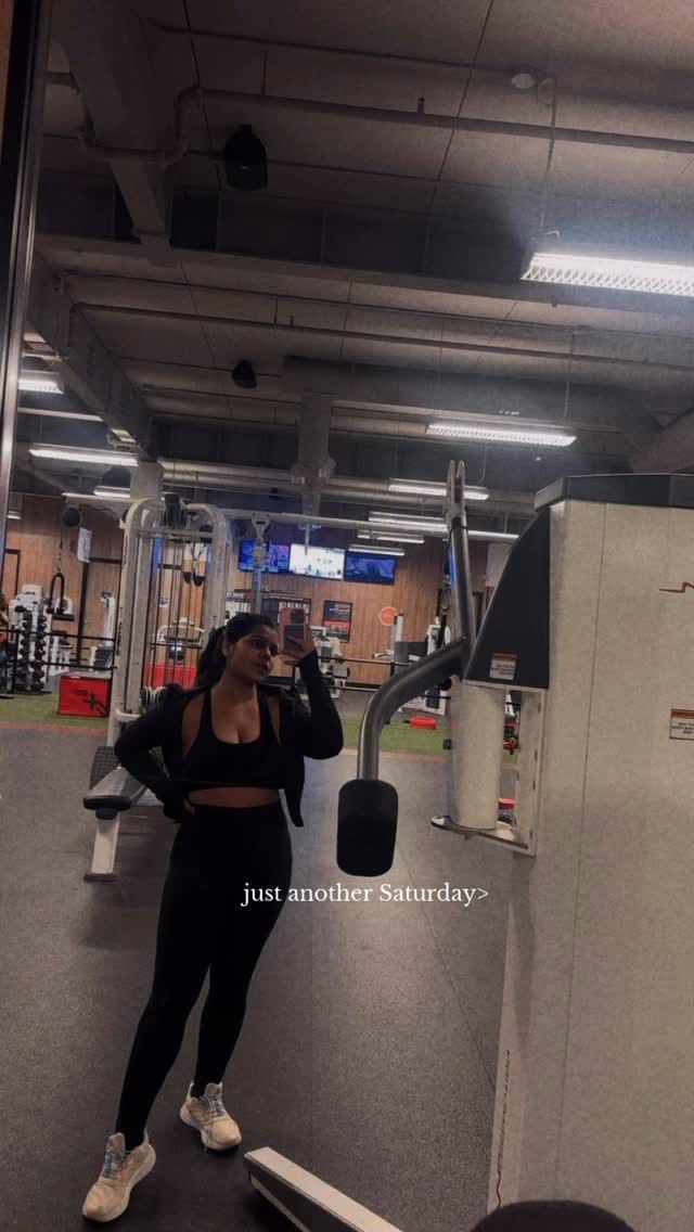 Post 7 by R I Y A   C H A U D H A R Y🖤 on Instagram (video)