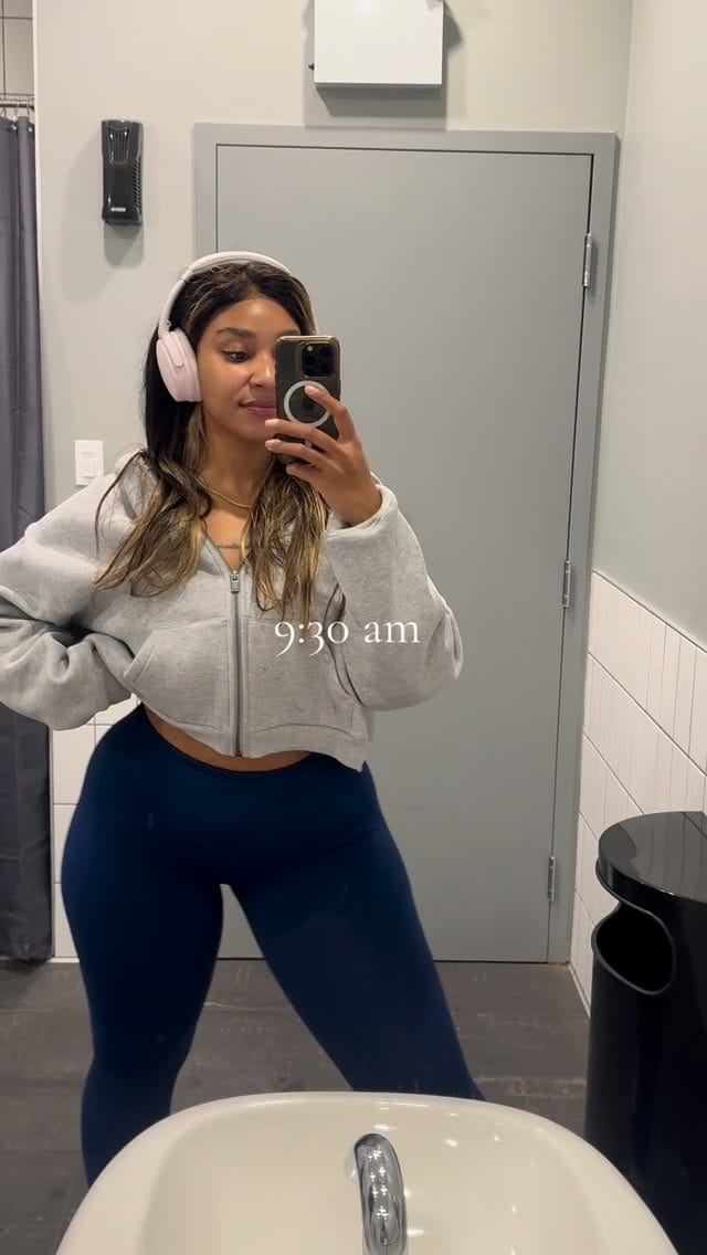 Post 6 by Sapphire on Instagram (video)