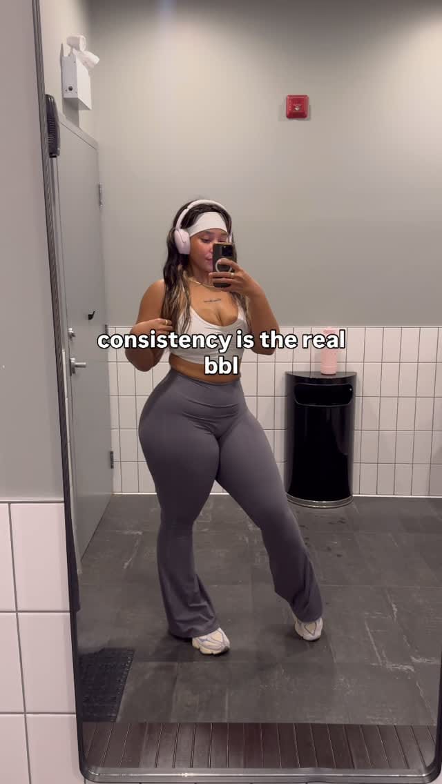 Post 8 by Sapphire on Instagram (video)