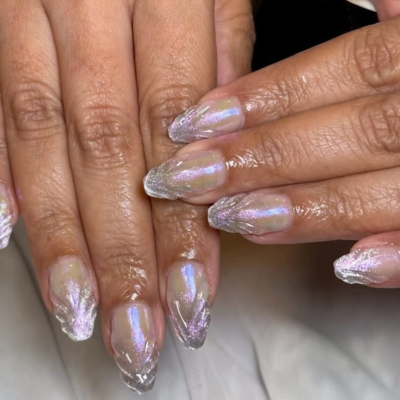 Post 4 by Glam Nail Studio ❤️Japanese nail art ❤️バンクーバーネイル on Instagram (image)