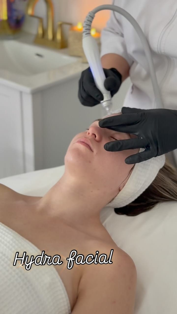 Post 10 by Le Miracle Skin Clinic on Instagram (video)