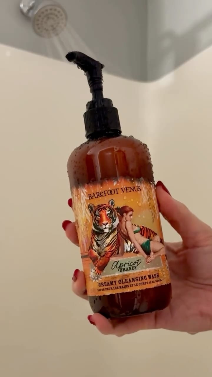 Post 4 by 𝐁𝐀𝐑𝐄𝐅𝐎𝐎𝐓 𝐕𝐄𝐍𝐔𝐒 ® on Instagram (video)