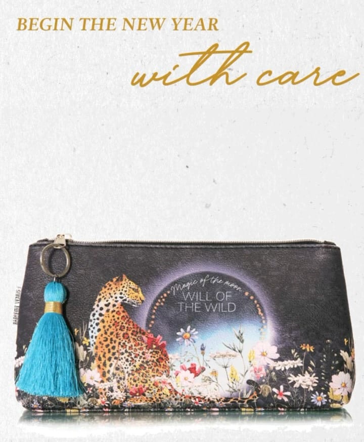 Post 3 by 𝐁𝐀𝐑𝐄𝐅𝐎𝐎𝐓 𝐕𝐄𝐍𝐔𝐒 ® on Instagram (carousel)
