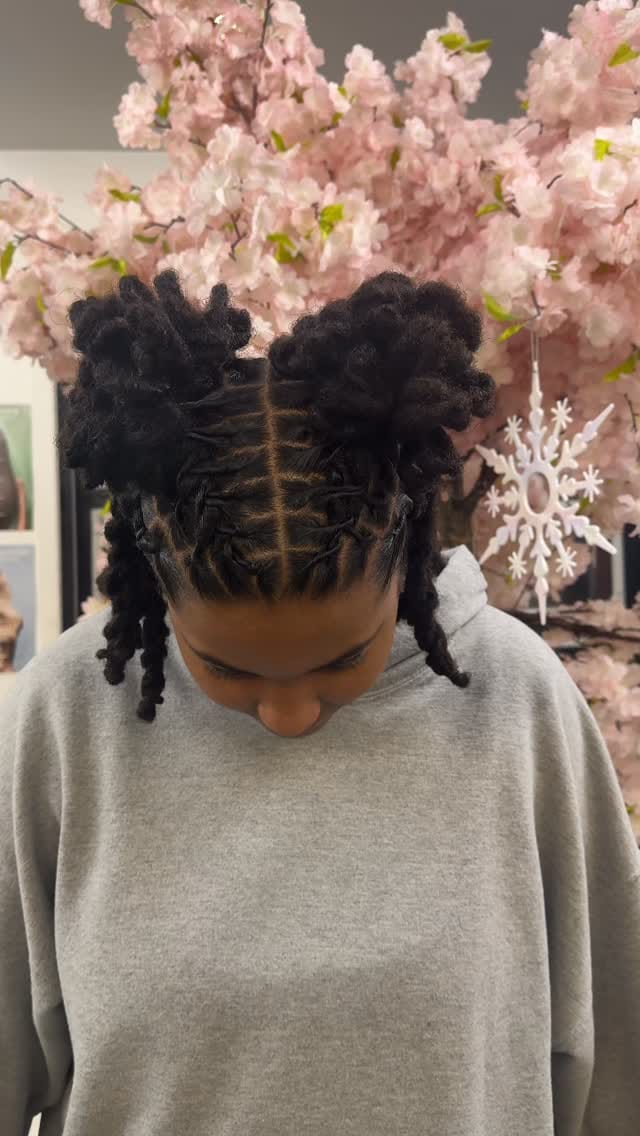 Post 8 by SALON DE COIFFURE - BARBIER - ESTHÉTIQUE ✨ on Instagram (video)